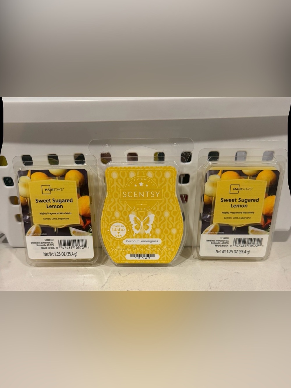 Scentsy Yellow Coconut Lemongrass Wax Bar plus 2 sweet sugared lemon